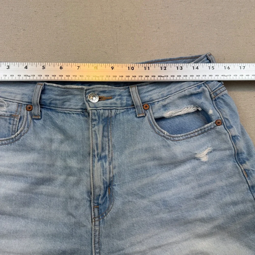 American Eagle Highest Rise Size 10 Baggy Shorts Light Wash Distressed Denim